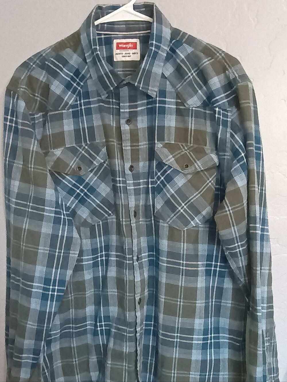 Wrangler Plaid Button-Down Shirt in Blue and Olive